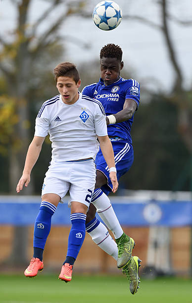 则依靠控球 则依靠控球