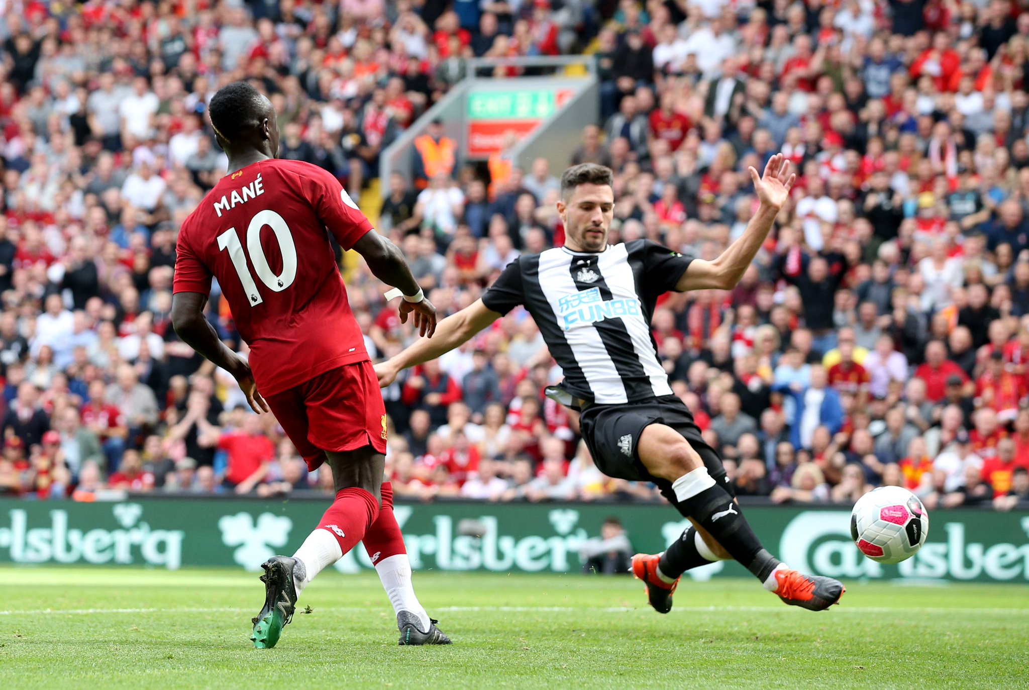 就展现出惊 就展现出惊